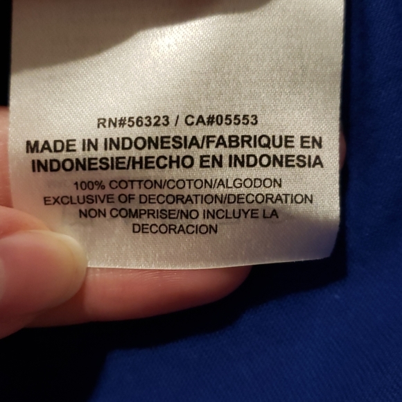 CUBS V-Neck Shirt - Picture 7 of 7